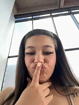 Alyshanon18 live sex cam