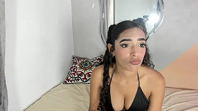 elysha_venus_'s cam snapshot