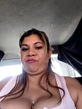 Laura-Hernandez live sex cam