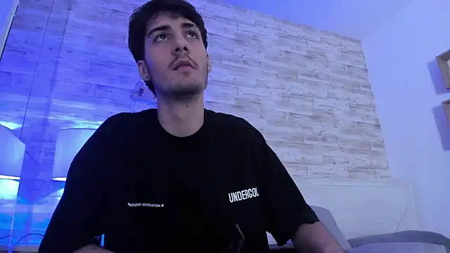 Emir_Ozan_ live sex cam