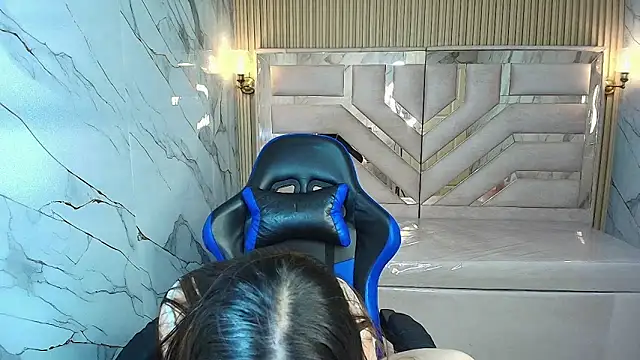 emily__r__'s cam snapshot