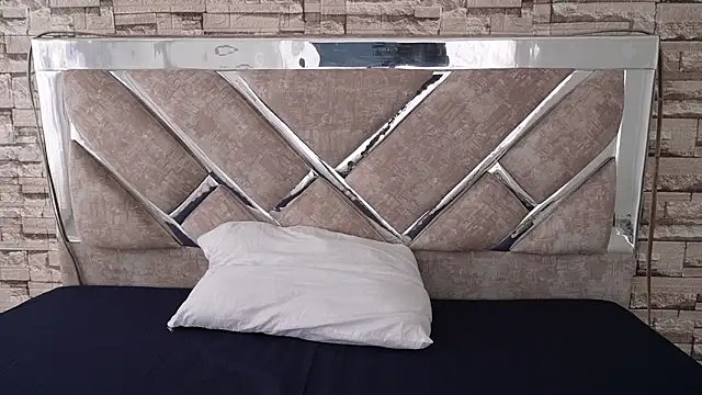 mia_collinxx's cam snapshot