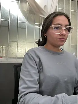 Alyha_Cortes's cam snapshot