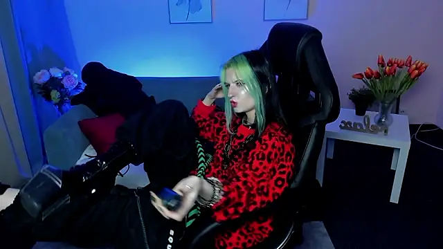 ToxicKittyy's cam snapshot