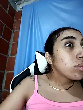 ifeelverywet_andhot's cam snapshot