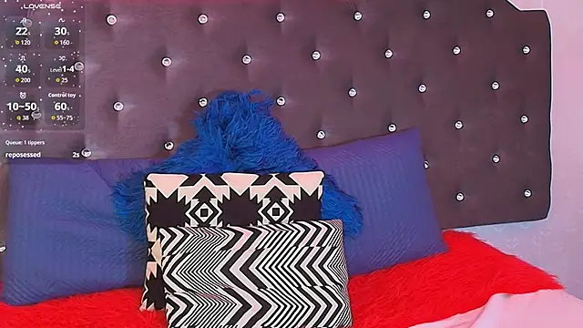 Lia_Valmont's cam snapshot