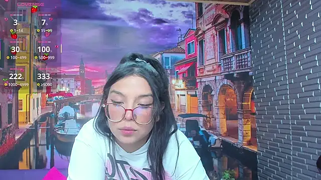 Small_naughty_ live sex cam