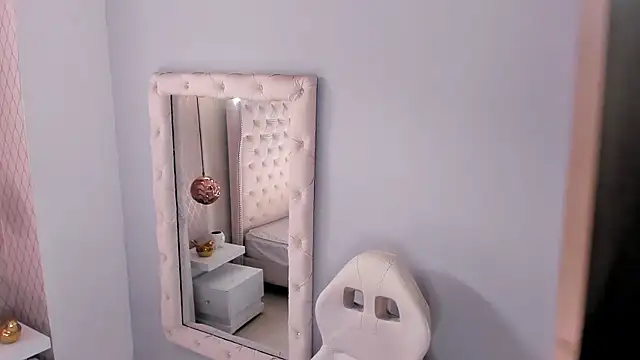 Lucii_fer_ live sex cam