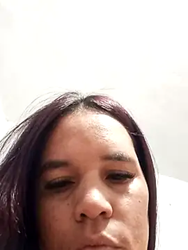 horny_girl33's cam snapshot