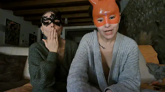 ErotiKat live sex cam