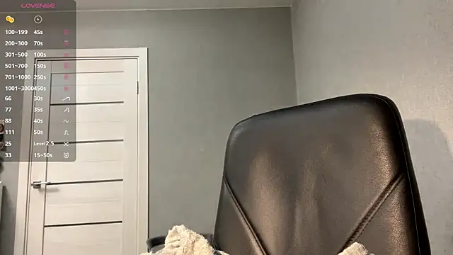 TomiRodenberg live sex cam