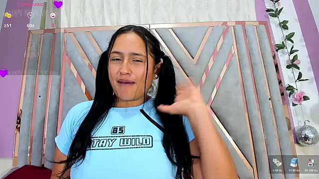 lis_dubois's cam snapshot