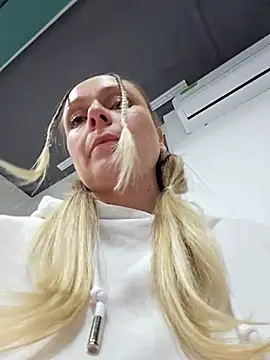 Bondgirl_013 live sex cam