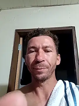 RobertoLuiz84 live sex cam