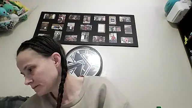 tinytea2026's cam snapshot