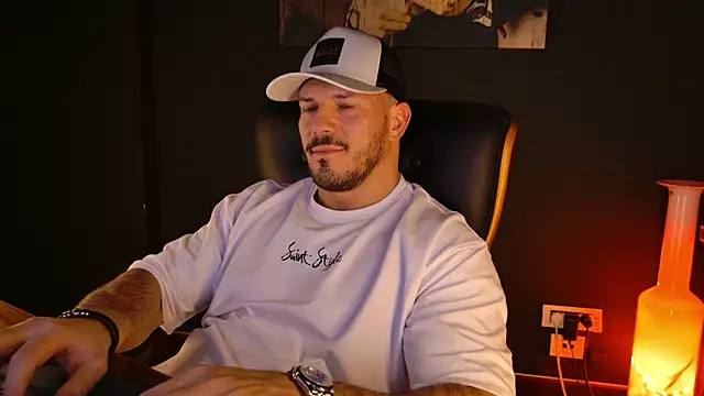 AngeloEric's cam snapshot