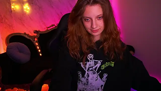 CuteeFoxy's cam snapshot