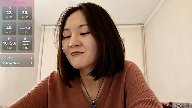 Lyndasilk live sex cam