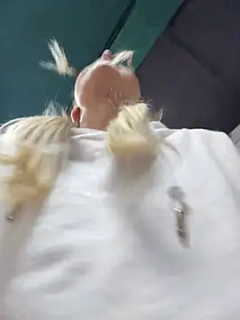 Bondgirl_013 live sex cam