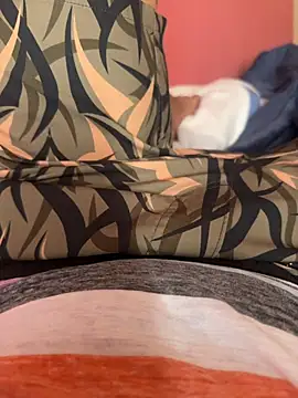 Entraymira's cam snapshot