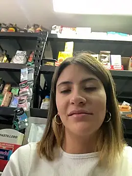 Andrea_19blonde live sex cam