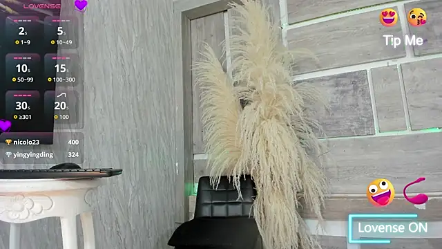 lunastorm_'s cam snapshot