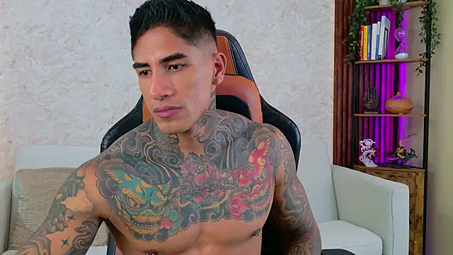 AdanReilly live sex cam