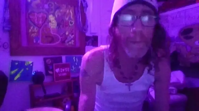 Undercover_Pornstar's cam snapshot