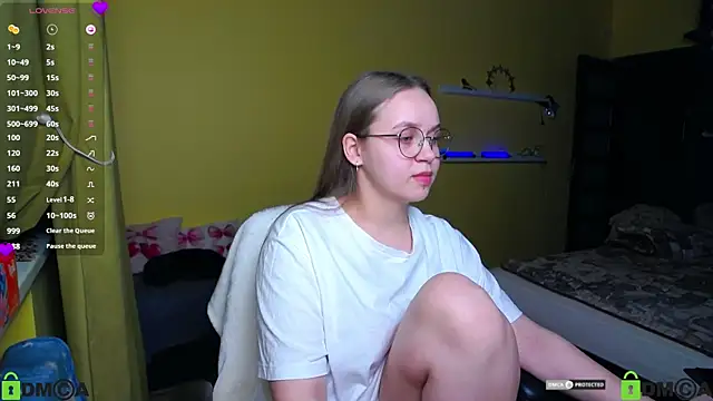 Lilysweet13's cam snapshot