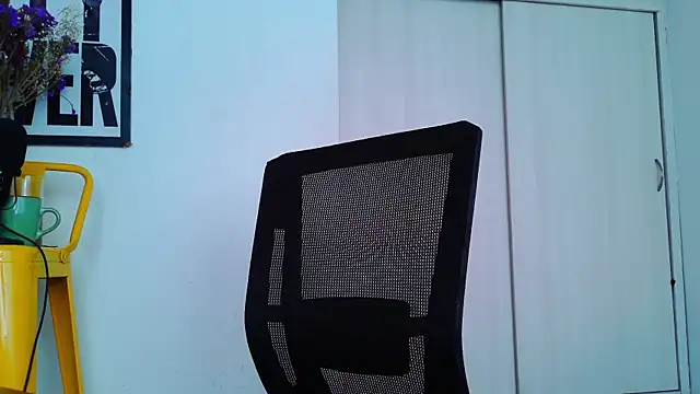 purple_em69's cam snapshot