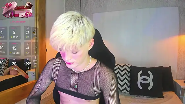 VladHellsing4's cam snapshot