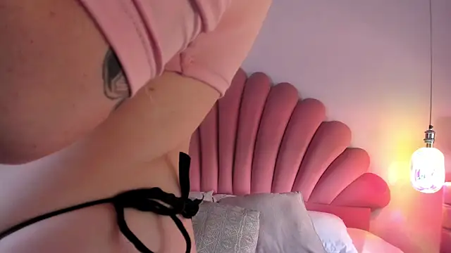 AnnaMitchells's cam snapshot