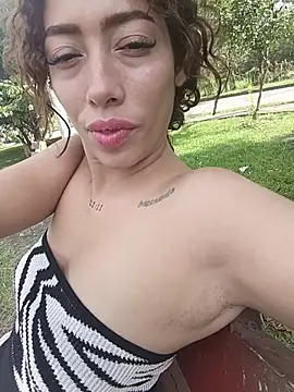 roxyrougee's cam snapshot