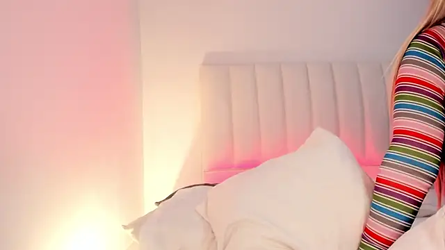 Hannahx__ live sex cam