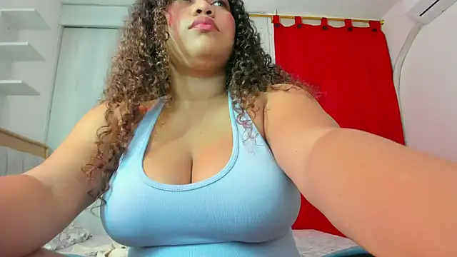 Lunastar02 live sex cam