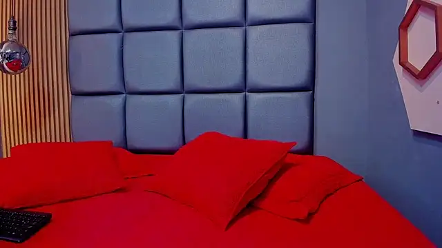 PAMELA-SMIITH's cam snapshot