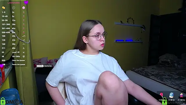 Lilysweet13's cam snapshot