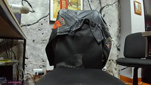 Maxi_thebig_daddy live sex cam