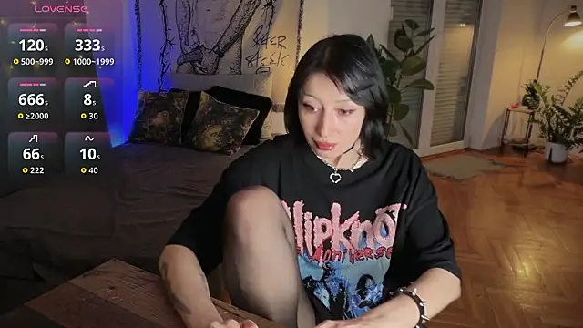 inked-vvitch live sex cam