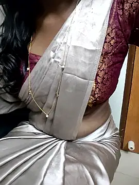 Tamilmallu-duskygirl03's cam snapshot