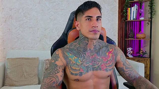 AdanReilly live sex cam