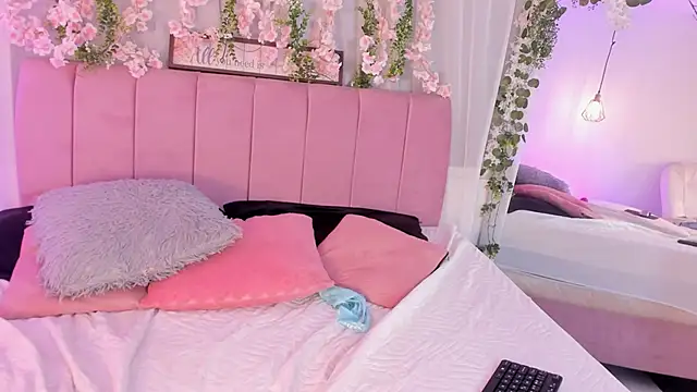 nicky_bonny18's cam snapshot