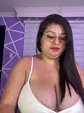 MiiaaJoness live sex cam