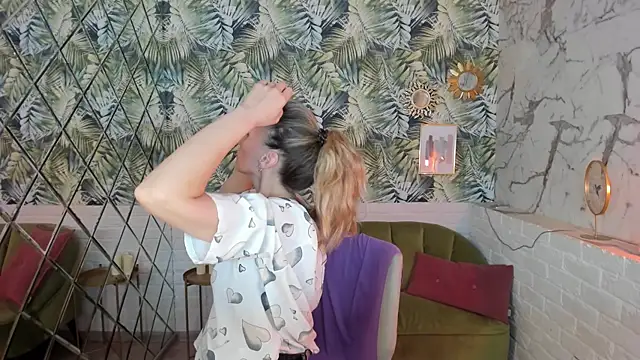 NancyGrace's cam snapshot