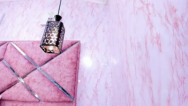 HOT_EMIILY_'s cam snapshot