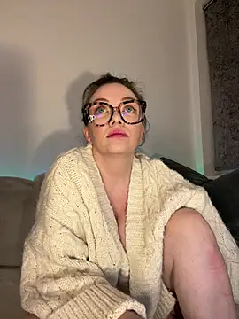 FemDom_RubyKnightXXO live sex cam