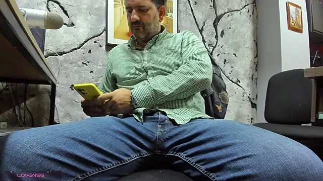 Maxi_thebig_daddy live sex cam