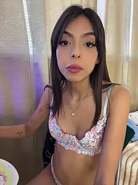 ZaraLuuv live sex cam