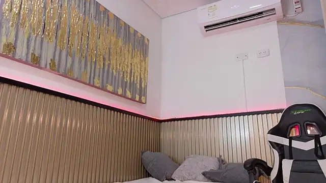 Scarlet_Vixen_'s cam snapshot