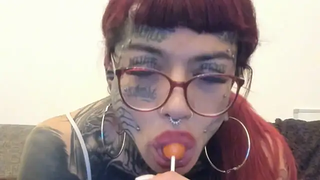 tamarapervert live sex cam